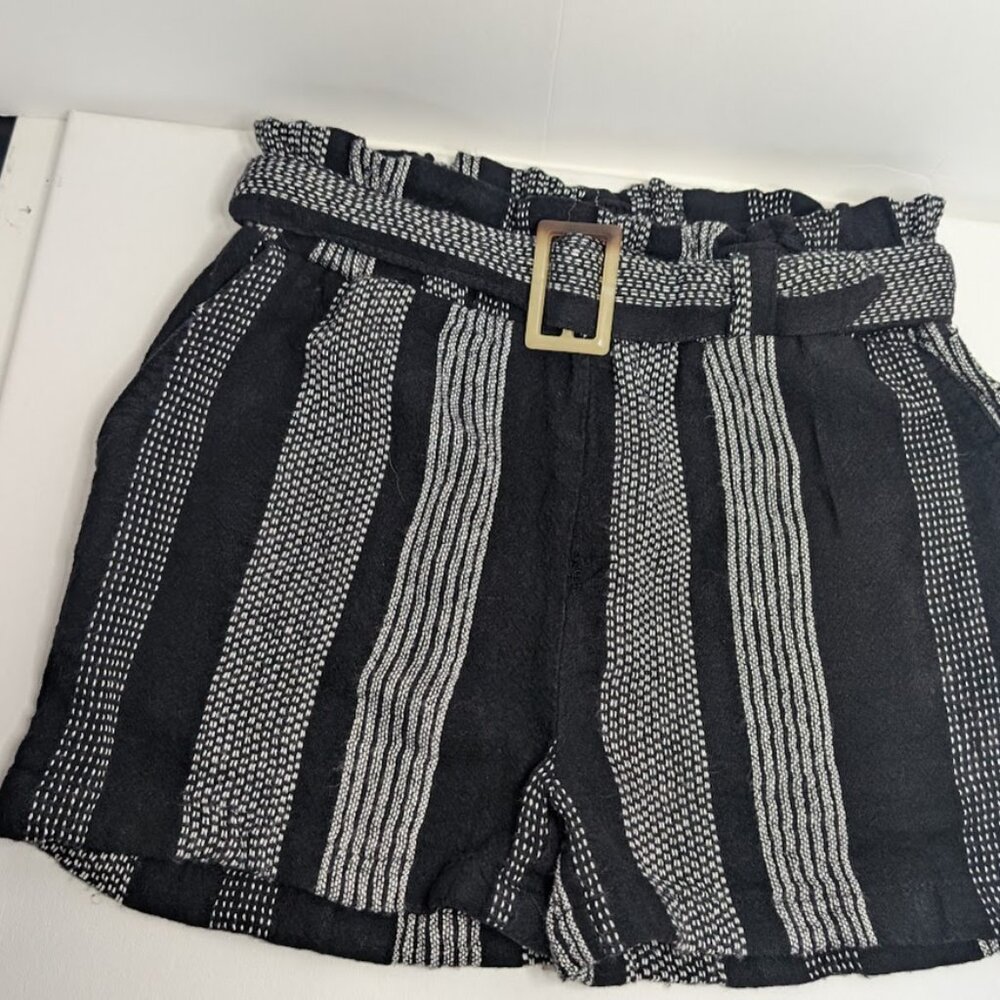 SAPPHIRE RED Black High‎ Waist Shorts Size S Belted